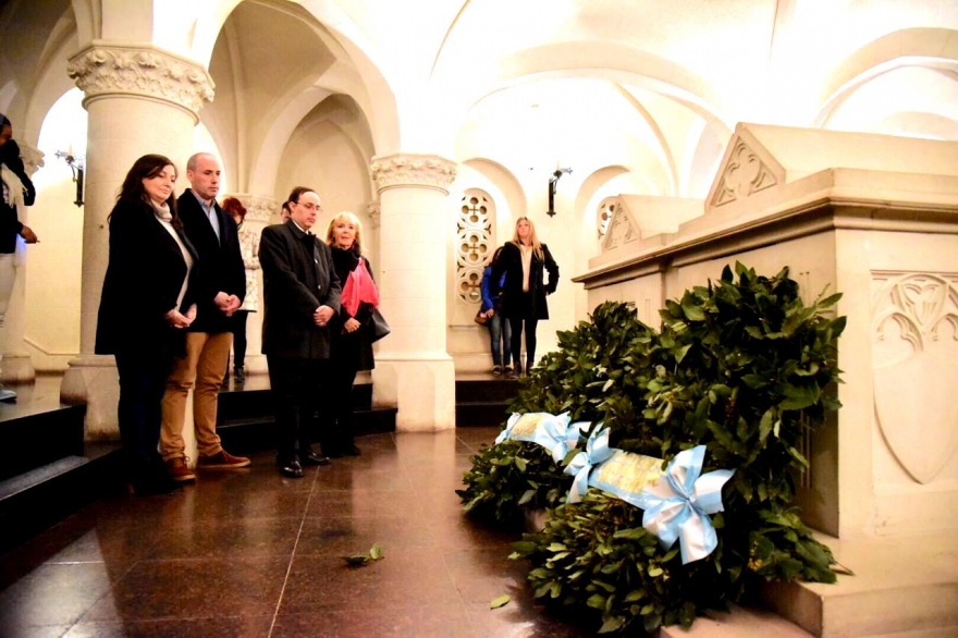 Homenaje en la Catedral a Dardo Rocha, el fundador de La Plata, a 98 años de su fallecimiento