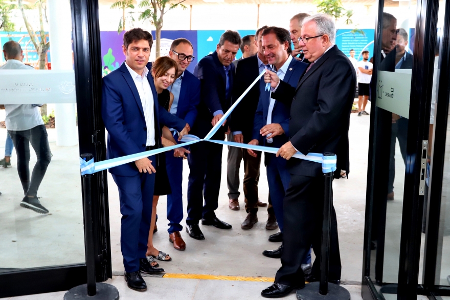 Junto a Massa, Kicillof inauguró un colegio en Escobar y habló del rol de la escuela pública