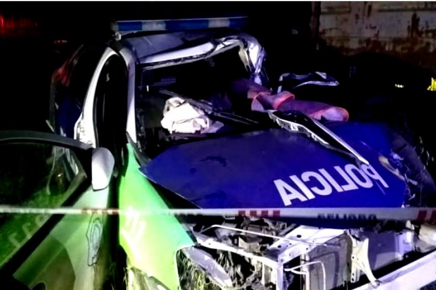 Bahía Blanca: un policía muerto y otro herido tras choque de un patrullero contra un tren de carga