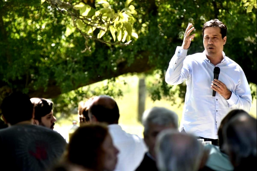 La interna radical: Abad encabezó acto en Madariaga y recibió respaldo en la Quinta Sección