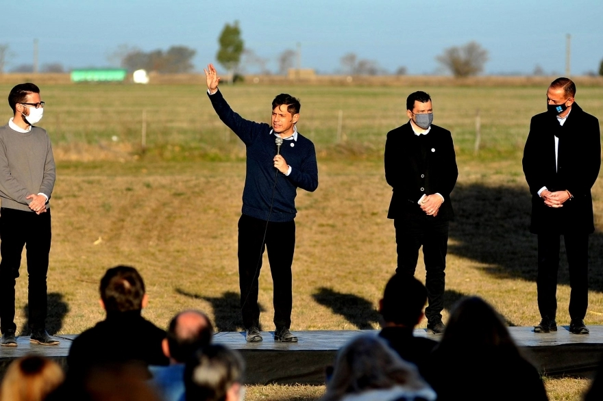 Desde Guaminí, Kicillof anunció la finalización de obra de la Ruta del Cereal