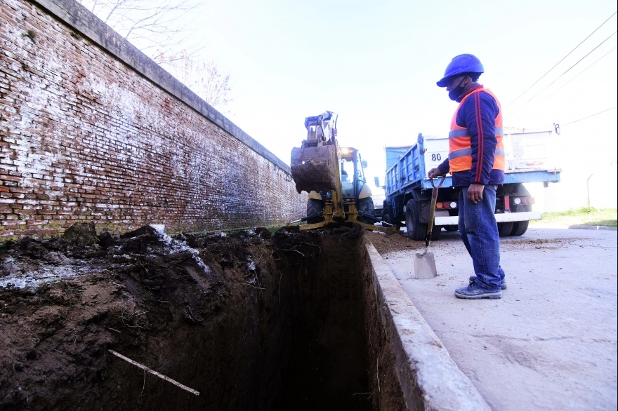 La Plata: avance en una obra hidráulica de drenaje en el Barrio Cementerio