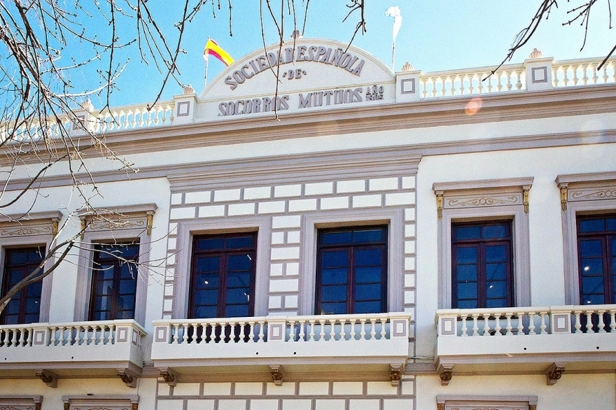 Trenque Lauquen inaugura el Teatro Español con “Ave Fénix”