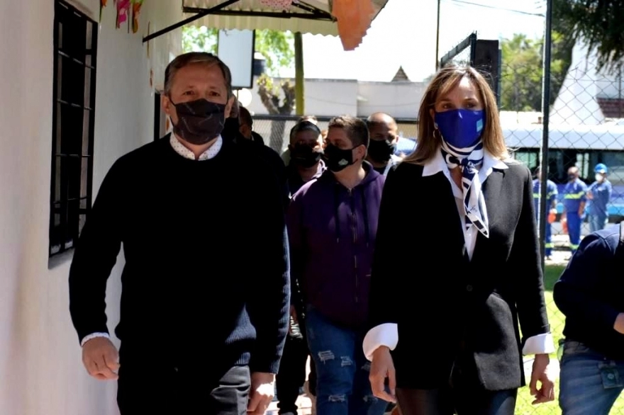 Malena Galmarini y Gray pusieron en marcha una red cloacal para Echeverría