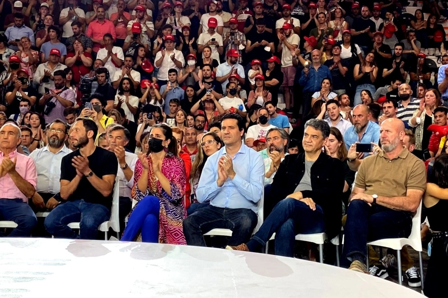 “Tenemos que decirle basta al gobierno”, lanzó Maxi Abad