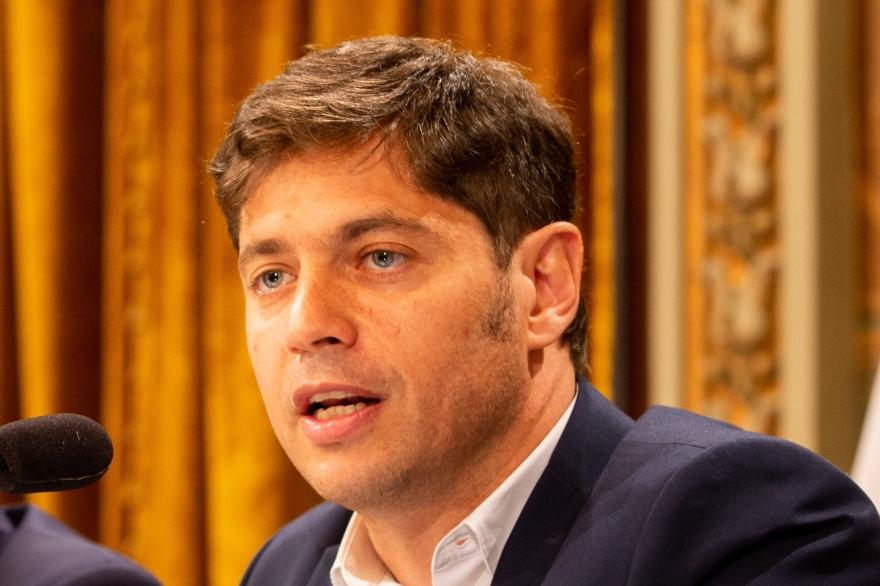 Kicilllof agradeció a las familias por compromiso de llevar adelante clases virtuales