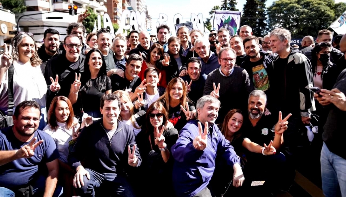 Máximo, Kicillof, De Pedro e Insaurralde, juntos en la Marcha por la Memoria