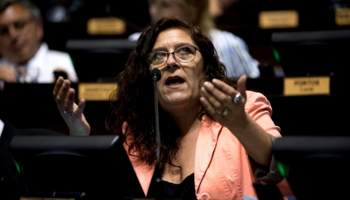 “La hipocresía y el cinismo de la oposición hace difícil llegar a un consenso”, lanzó González