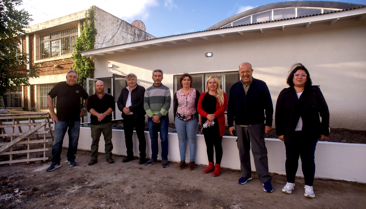 Paredi recorrió una obra en una escuela y destacó el apoyo de Provincia