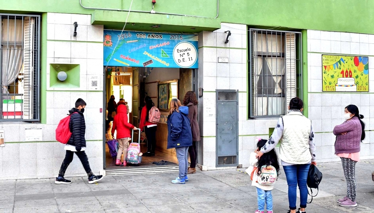 Una hora más de clase: la Provincia adelantó cuándo se podría implementar