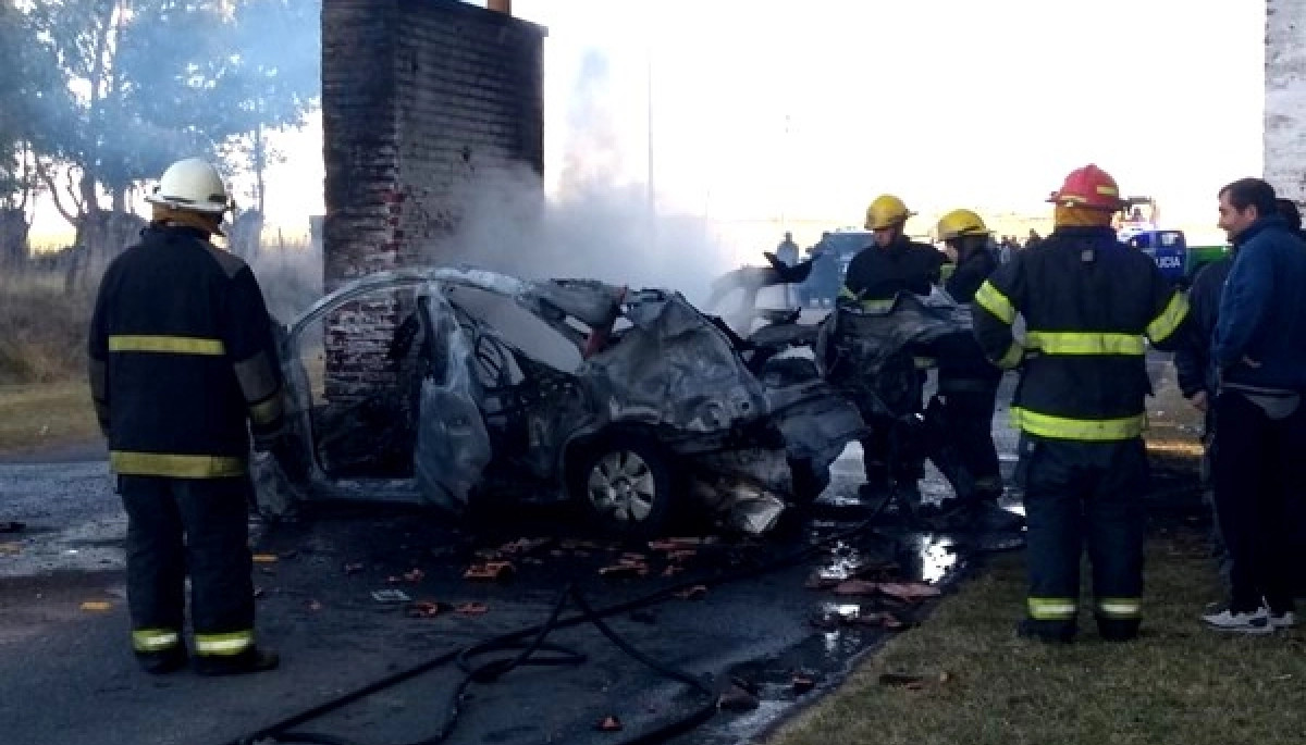 Accidente, choque y explosión en Olavarría: dos muertos