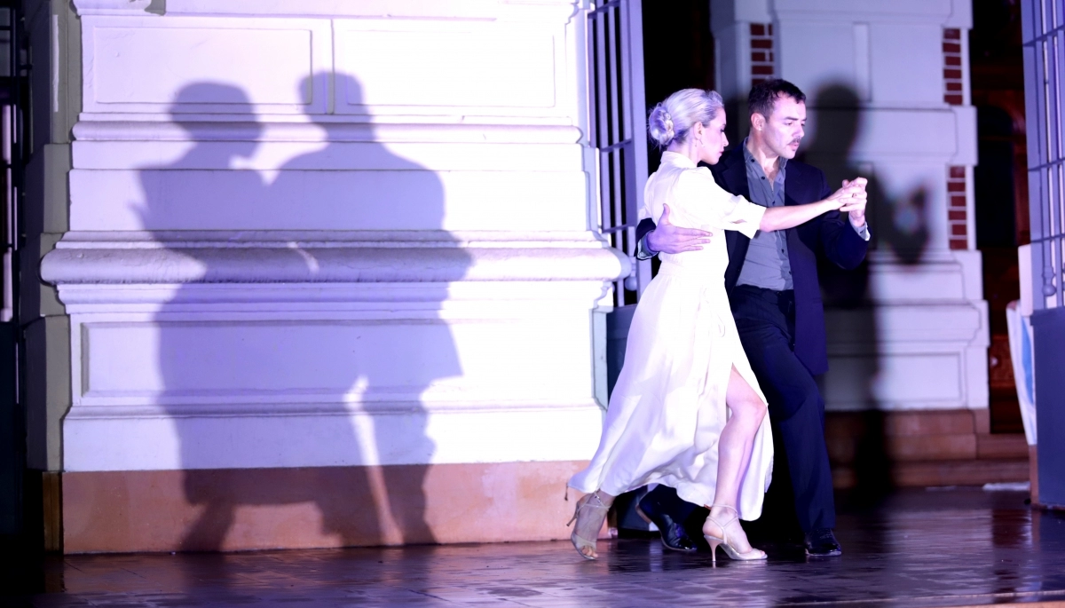 En las escalinatas de Gobernación, el homenaje a Evita con intervenciones artísticas