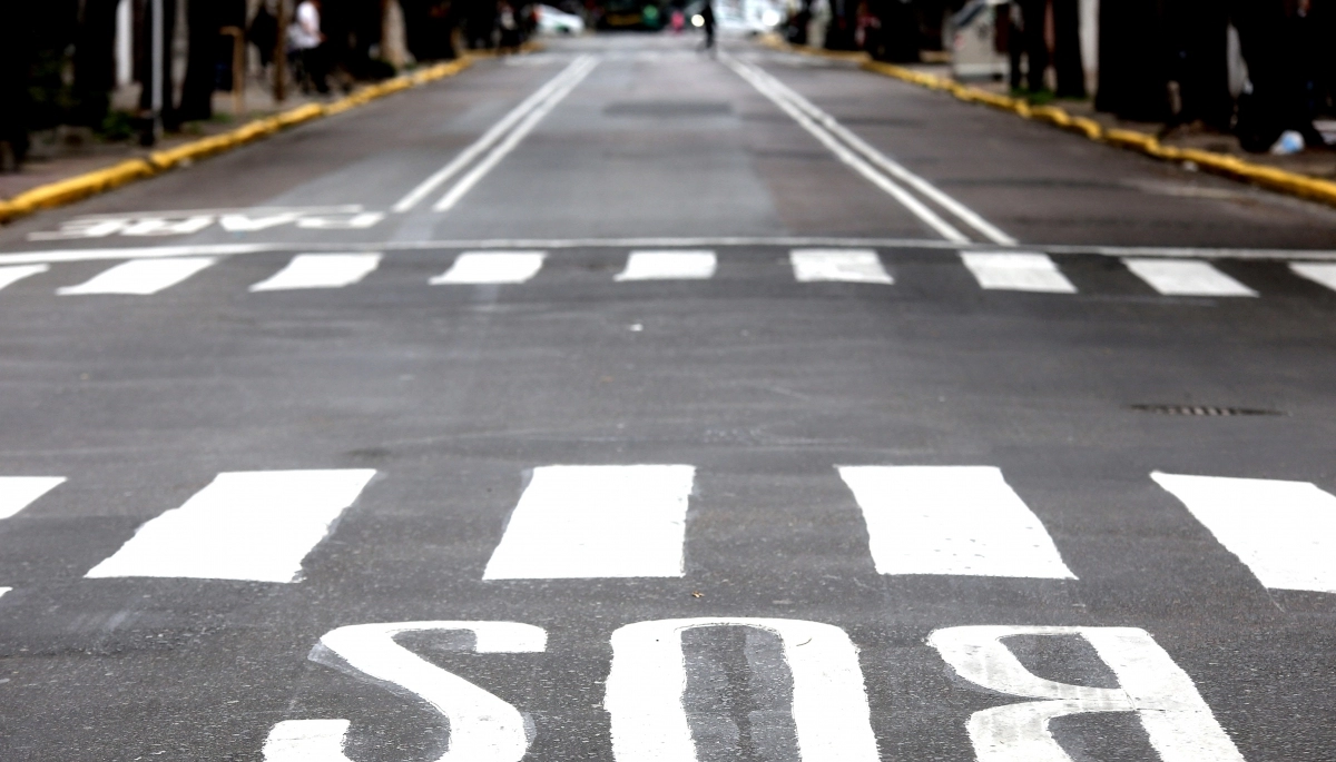La Plata: habilitaron estacionamiento sobre 54 entre 12 a 10