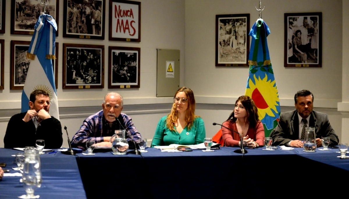 Inflación, inserción laboral y currícula escolar: temas de la visita de Ruiz Malec al Senado