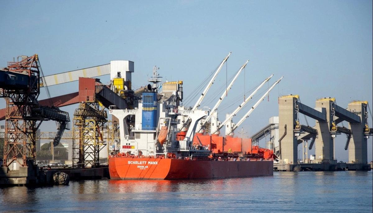 Avanza la obra en la Escollera Sur del puerto Quequén en Necochea