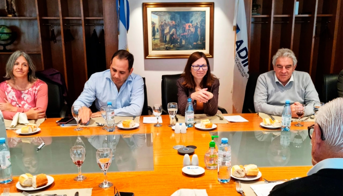 Batakis juntó a los miembros de ADIMRA para ofrecer líneas de financiamiento
