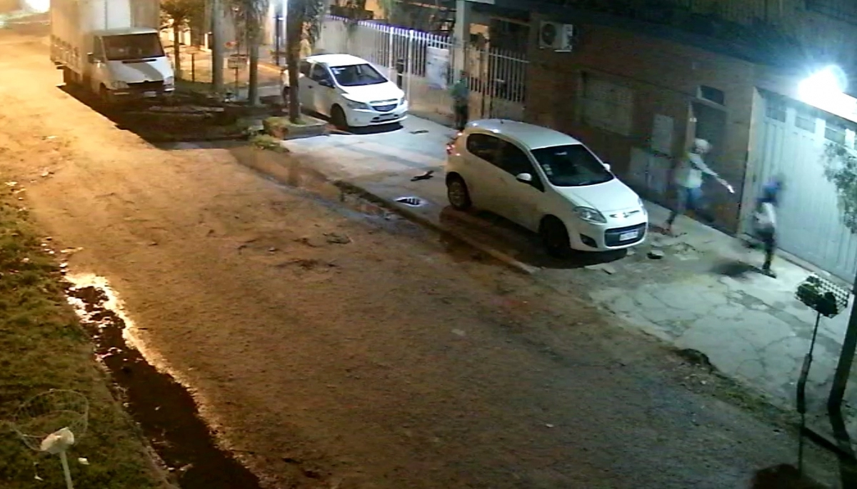 La Matanza: corridas y balacera para robar un auto que luego no pudieron abrir