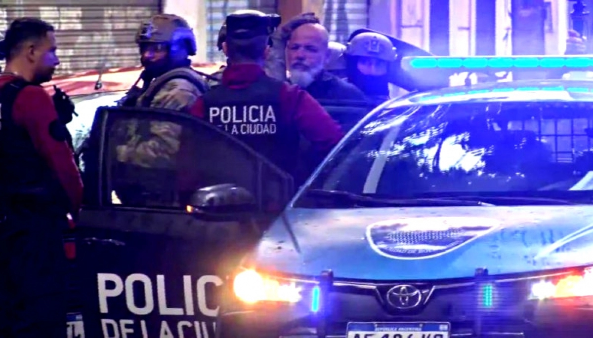 Madrugada de terror en Balvanera: “Tengo ganas de matar a alguien”, dijo y se atrincheró