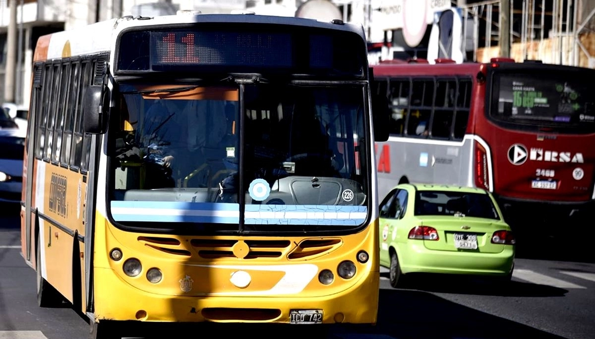 UTA llegó a un acuerdo con Nación y levantó el paro de colectivos en el Interior