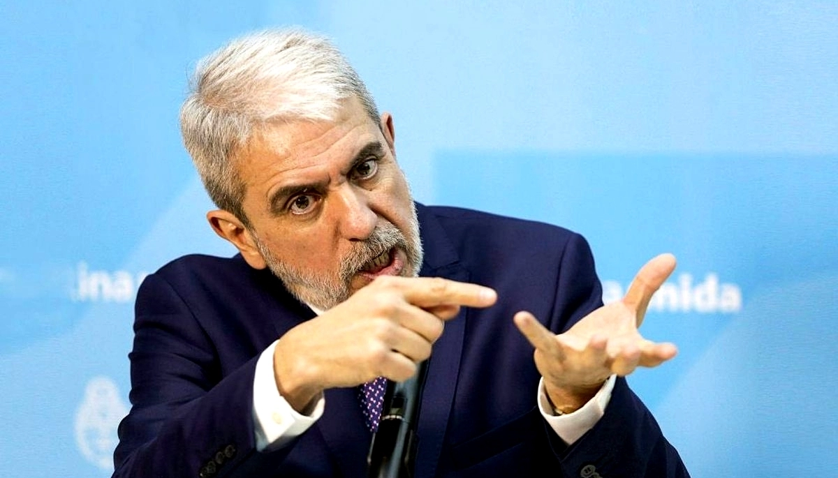 Aníbal Fernández retrucó a Máximo: “Hace rato no toman una decisión que importe a todos”