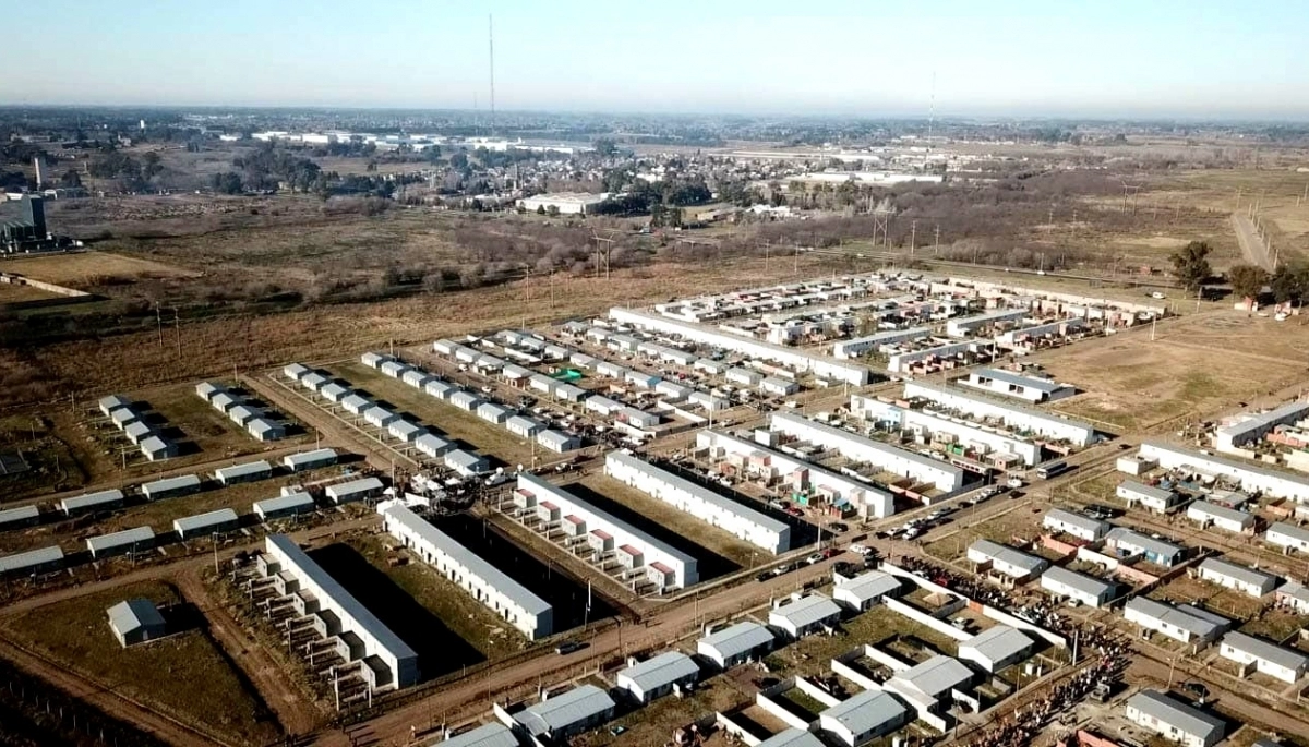 La gestión de Kicillof cerró el 2022 con más de 10.000 viviendas en la Provincia