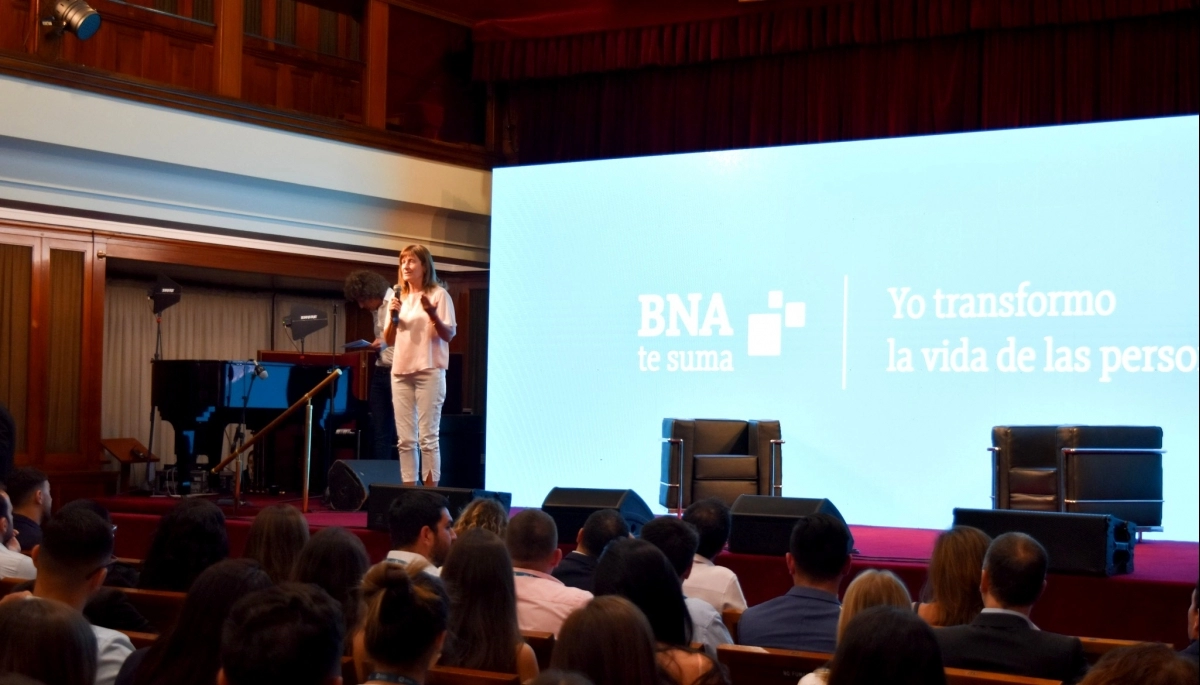 Batakis presentó “BNA Te Suma” el programa de Inclusión Financiera del Banco Nación