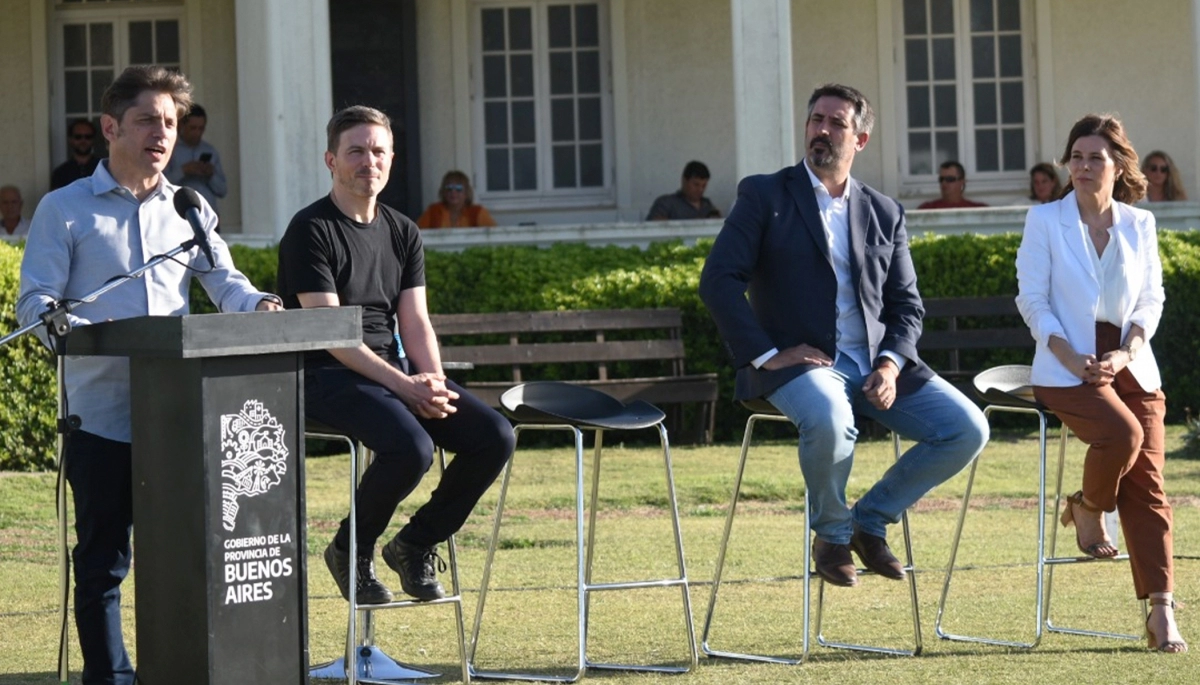 En Miramar, Kicillof presentó el programa Viajes Fin de Curso: “Una política que llegó para quedarse”