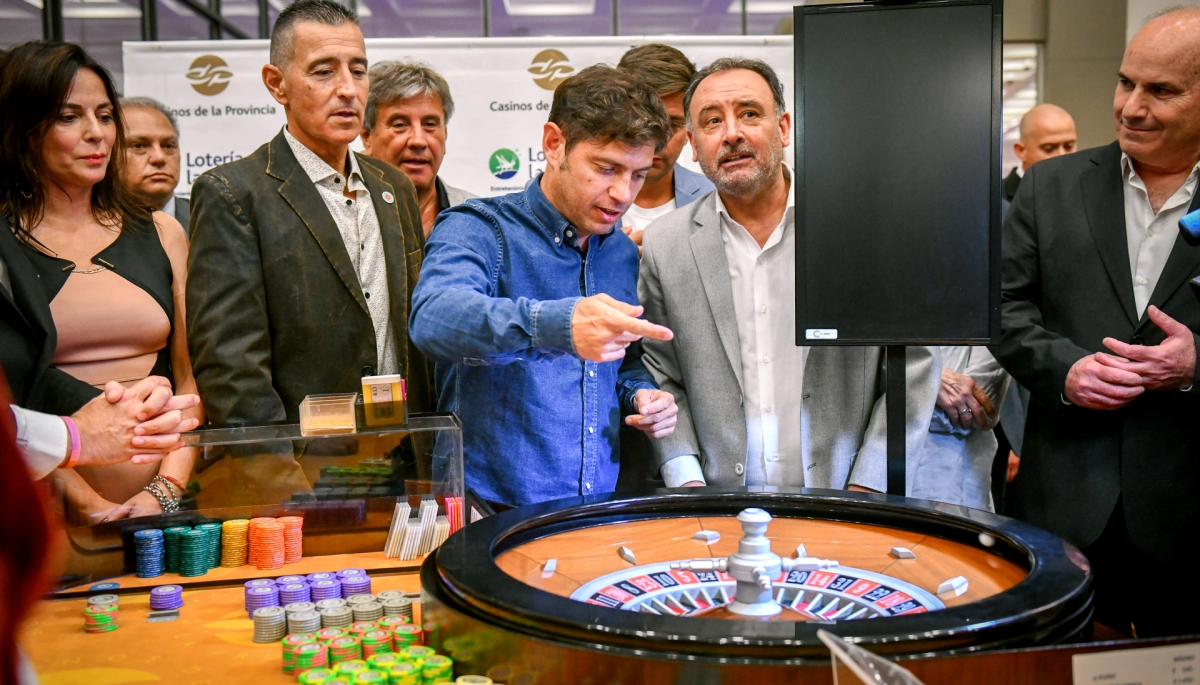 Gira la ruleta en Mar del Plata: Kicillof inauguró la temporada de verano del Casino Central