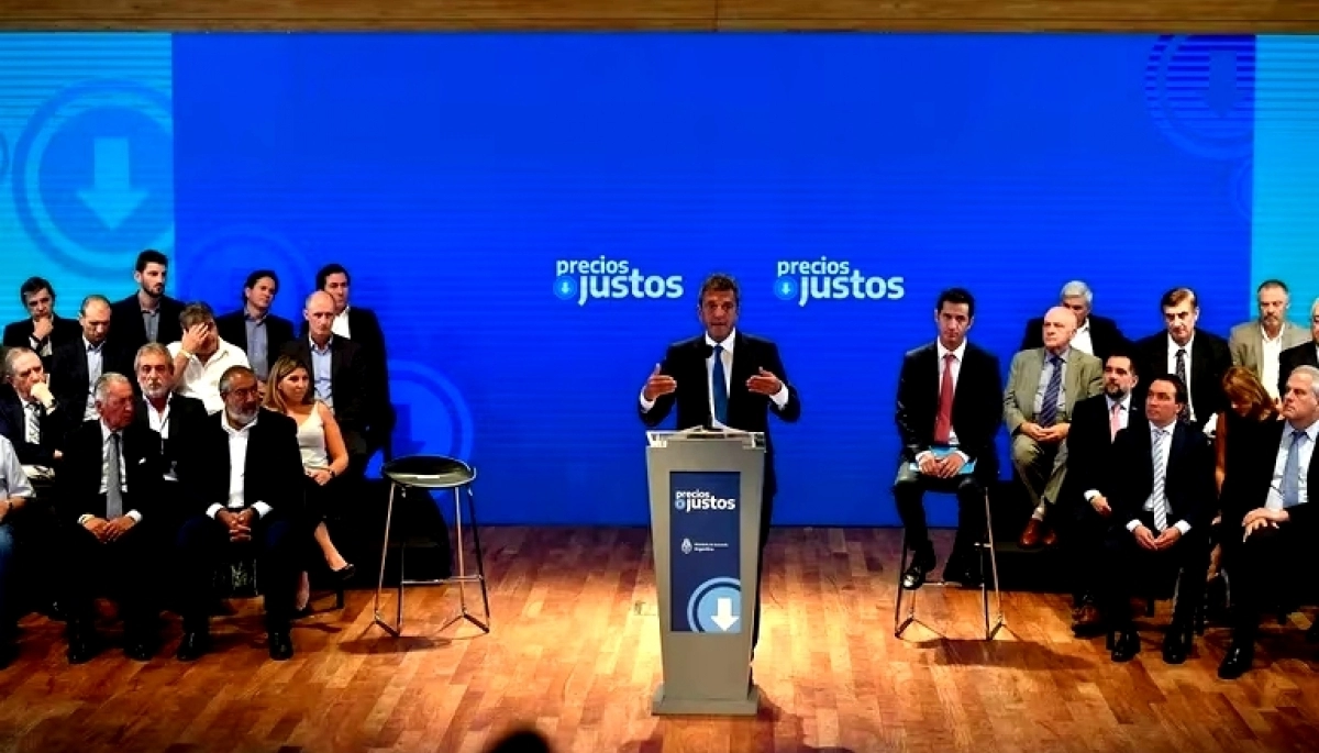 Massa anunció la ampliación de Precios Justos: útiles escolares y cuotas en colegios privados