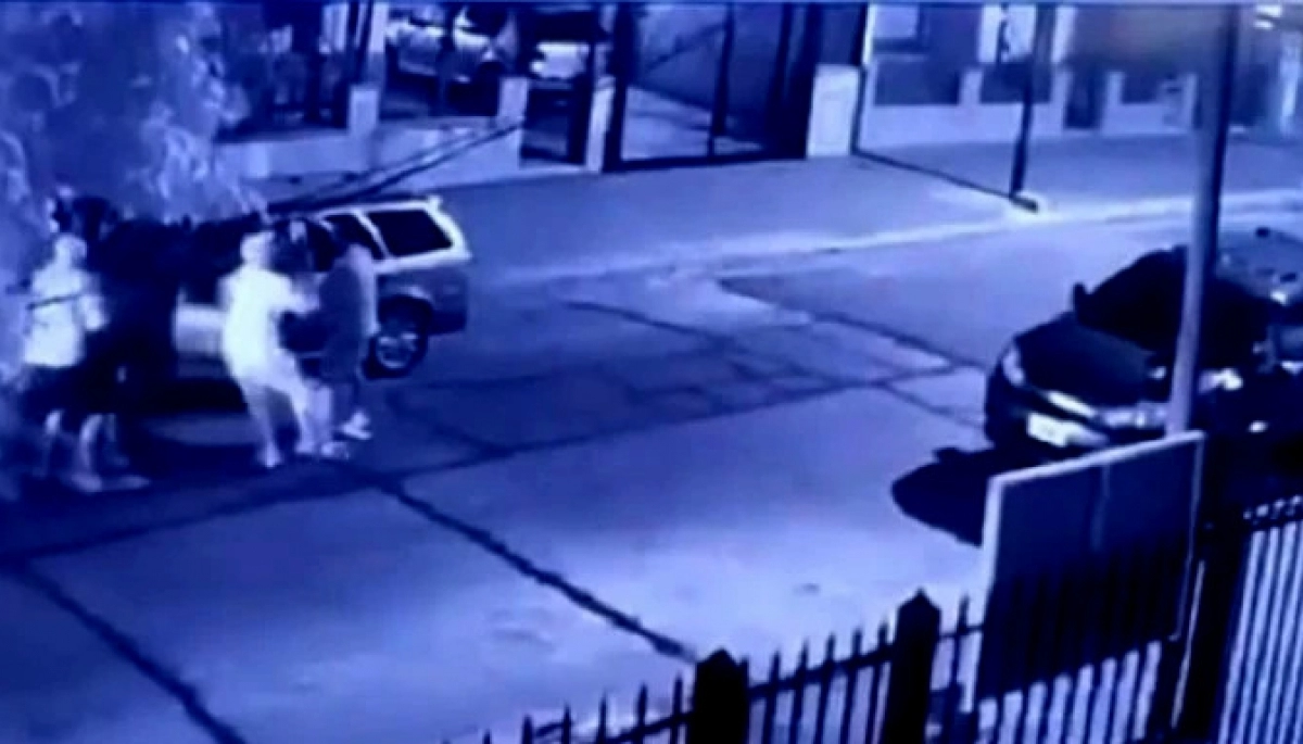 Le robaron el auto: estaba con su familia, lo pusieron de rodillas y simularon fusilarlo