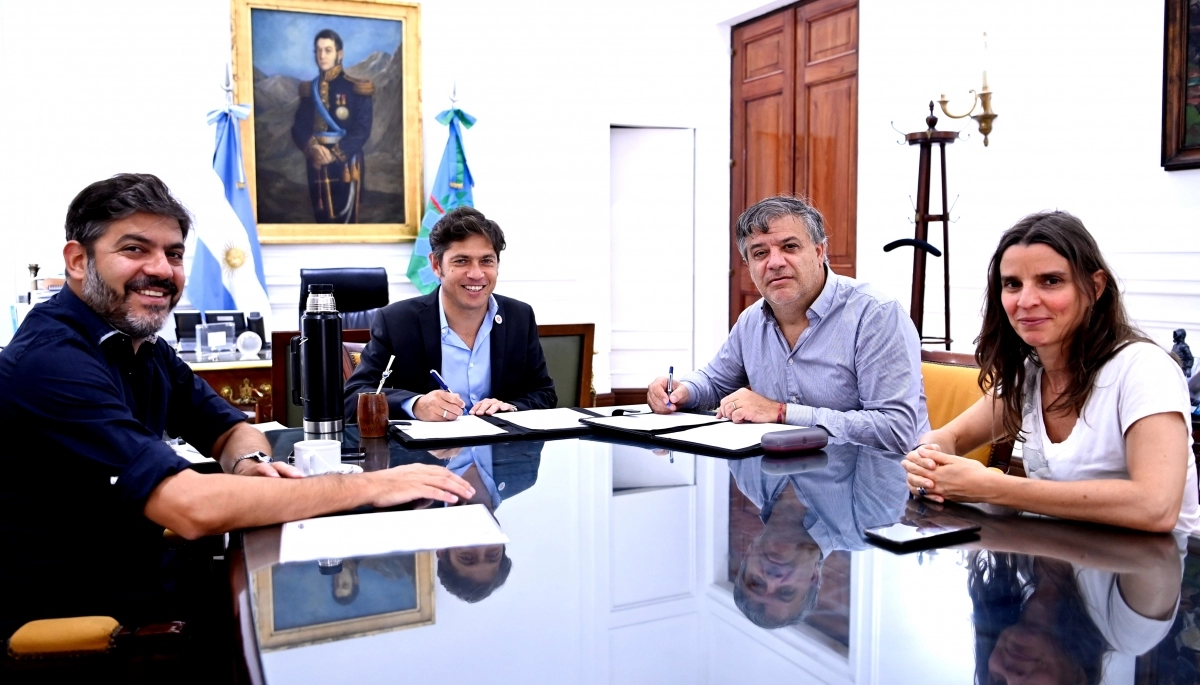 Kicillof firmó un acuerdo con la UBA que permitirá brindar diplomatura en programación