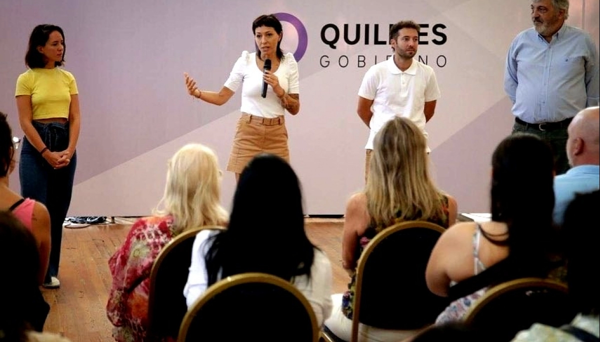 Mayra Mendoza presentó las modificaciones y embellecimiento para la Peatonal Rivadavia