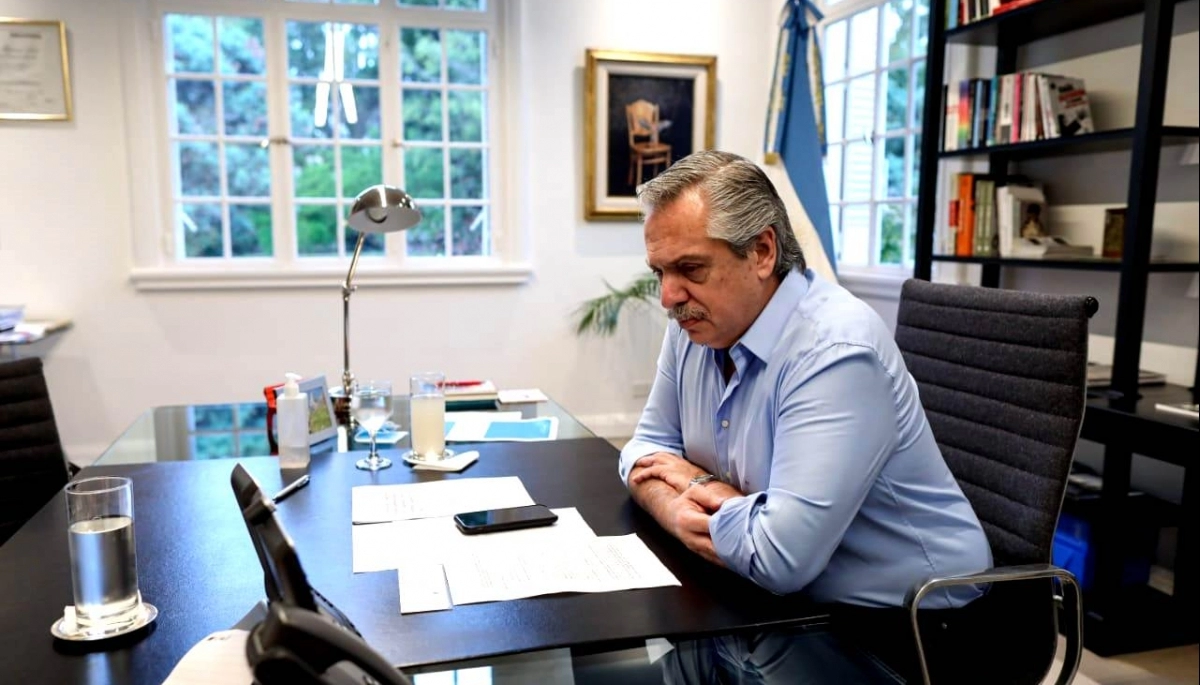 El presidente se sometió a un procedimiento en la columna.
