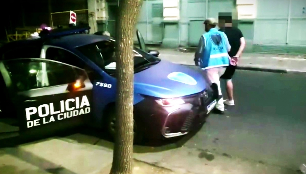 Balvanera: en diferentes operativos, detuvieron a cuatro sujetos con teléfonos celulares robados