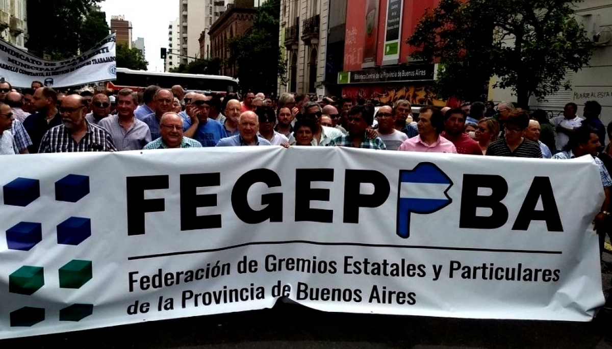 Estatales bonaerenses le reclamaron a Kicillof que adelante el aumento salarial de julio