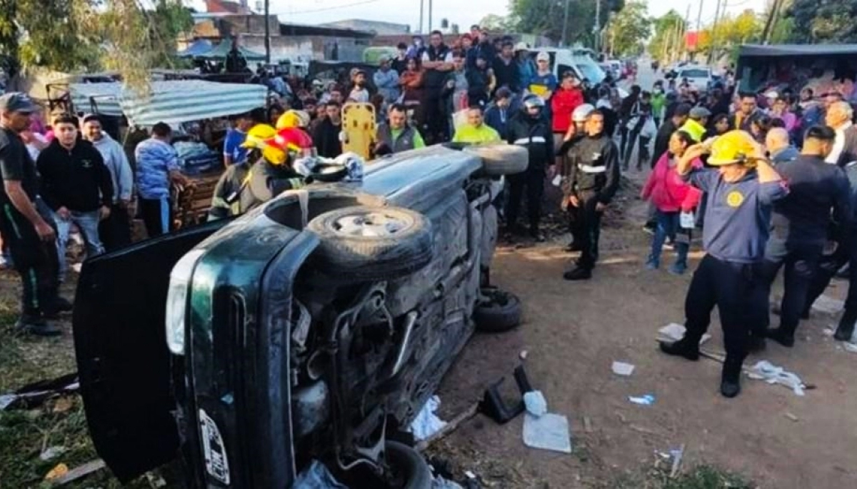 Ebrio y con registro trucho, atropelló a una docena de personas en una feria de Florencio Varela