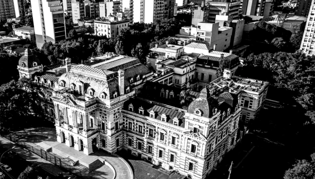 Temblor político y emocional en el bolsillo social