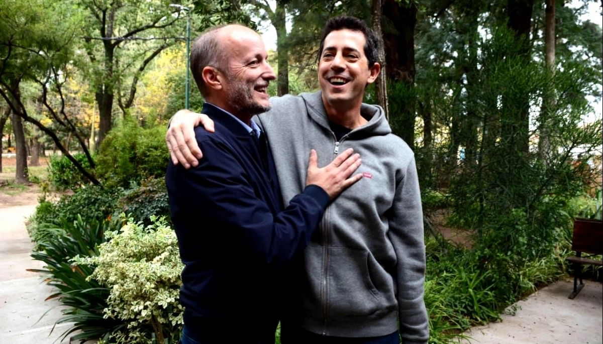 Wado de Pedro avanza en modo candidato: foto y encuentro con Insuarralde