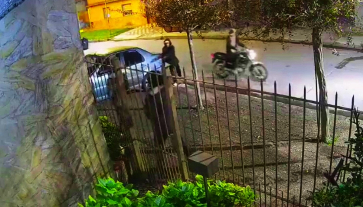 Antes del amanecer y antes del anochecer, los motochorros son los protagonistas