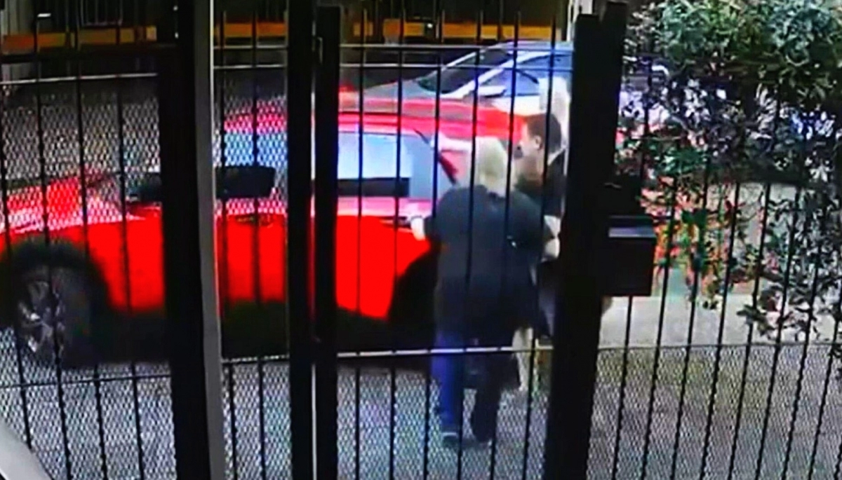 ¡Por favor el bebé! Rogó la abuela a los ladrones que se llevaban el vehículo con el nene a bordo