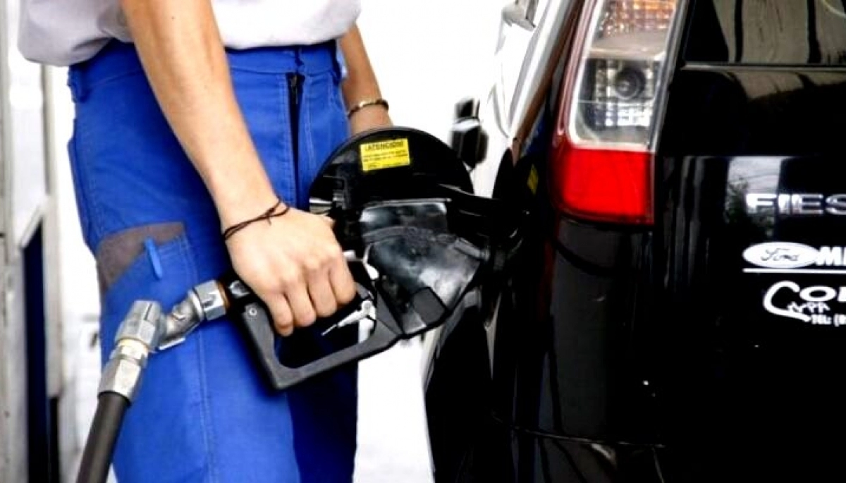 Aumentos en combustibles de YPF y Axion: cuánto costará el litro de nafta
