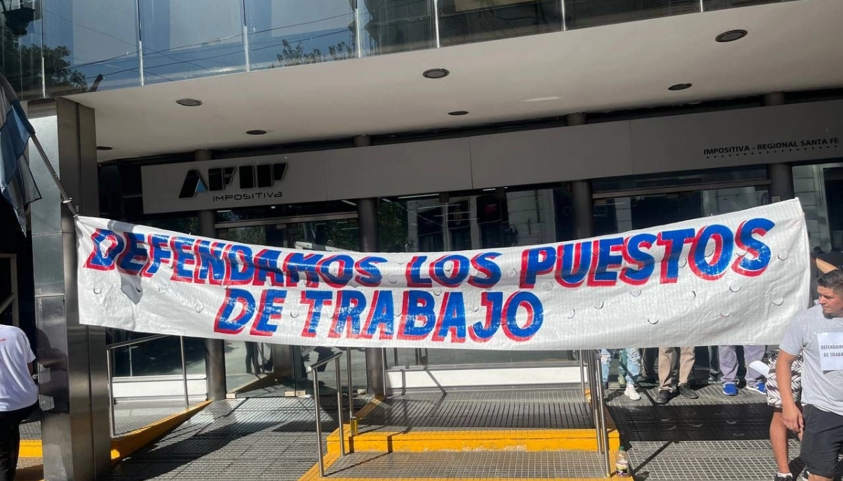 Una tabacalera en peligro de cierre: miles de personas con riesgo de trabajo