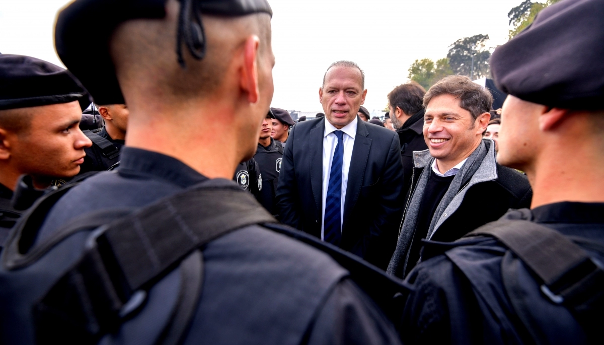 Kicillof y Berni participaron del acto de egreso de cadetes de policía en San Fernando