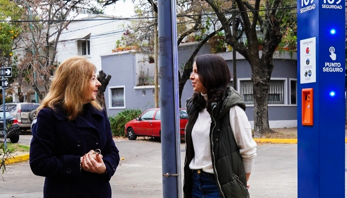 Soledad Martínez participó de la instalación de nuevos Puntos Seguros en Vicente López