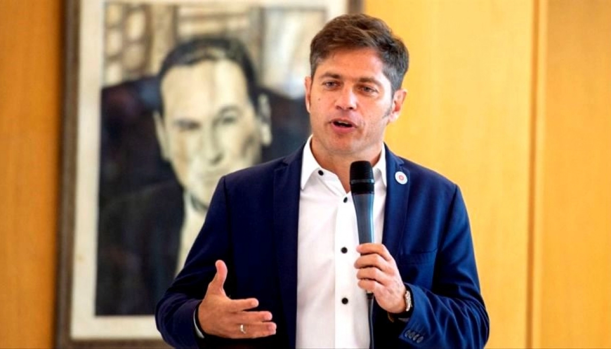 Kicillof afina su campaña y juntó a los intendentes con el ideólogo de la “campaña del Clío”