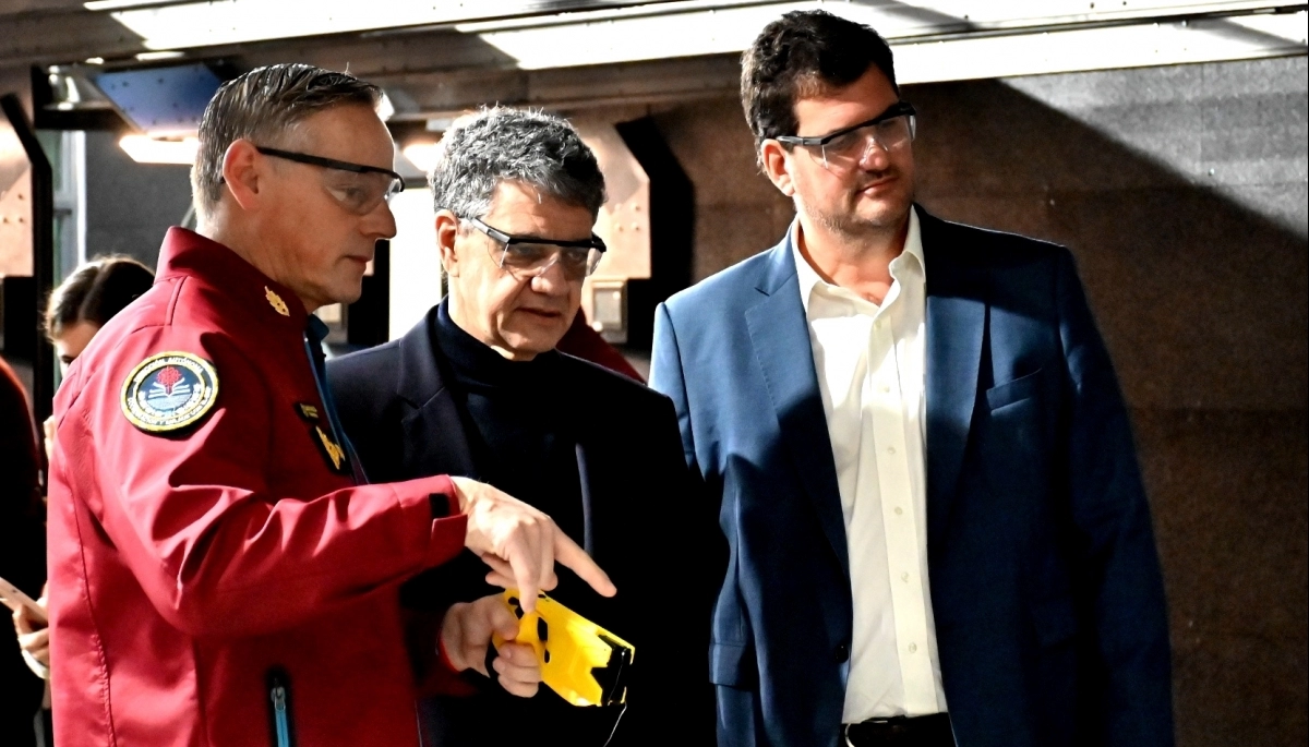 Tras capacitación policial en CABA, las pistolas Taser saldrán a la calle el 17 de julio