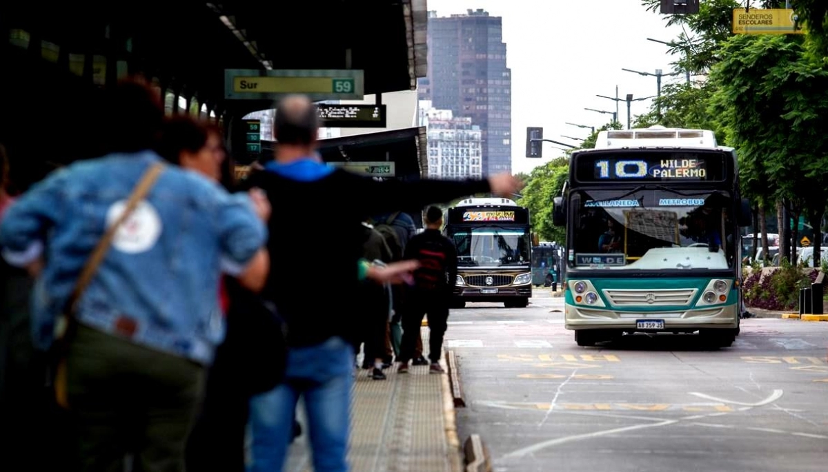 La UTA amenaza con un paro nacional para el viernes si no hay acuerdo salarial