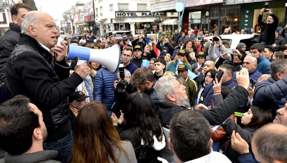 Grindetti arremetió contra Kicillof y afirmó que en su gestión “solo se dedicó a insultar a la oposición”