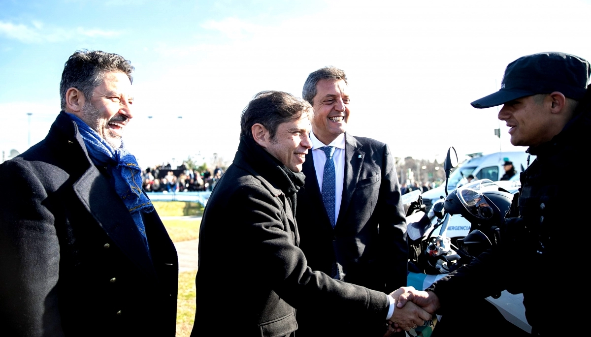Junto a Massa, Kicillof inauguró la base operativa de la Fuerza Barrial de la UTOI en Merlo