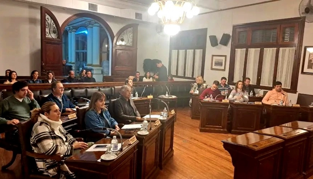 Escándalo: productores de Carlos Casares invadieron el Concejo Deliberante por la tasa vial